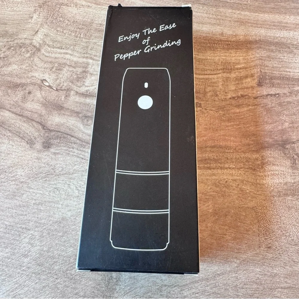 Electric Pepper Grinder Usb Rechargeable Led Lights Refillable Adjustable NIB